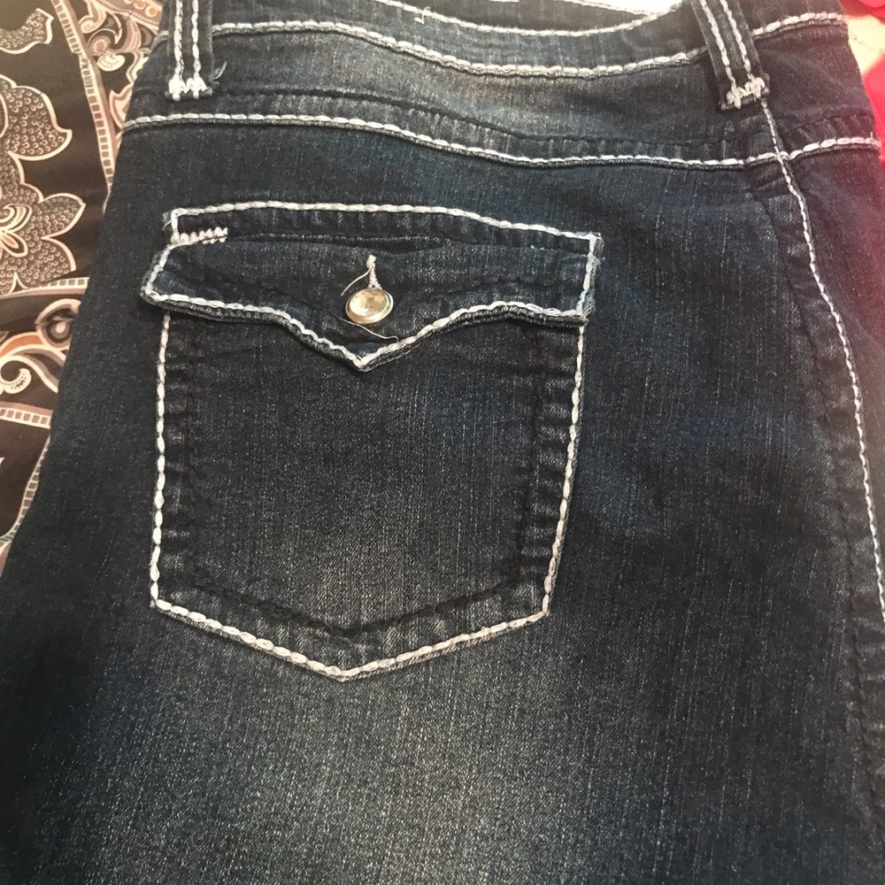 SOLD!!Great plus size ripped Jean shorts - Picture 4 of 4
